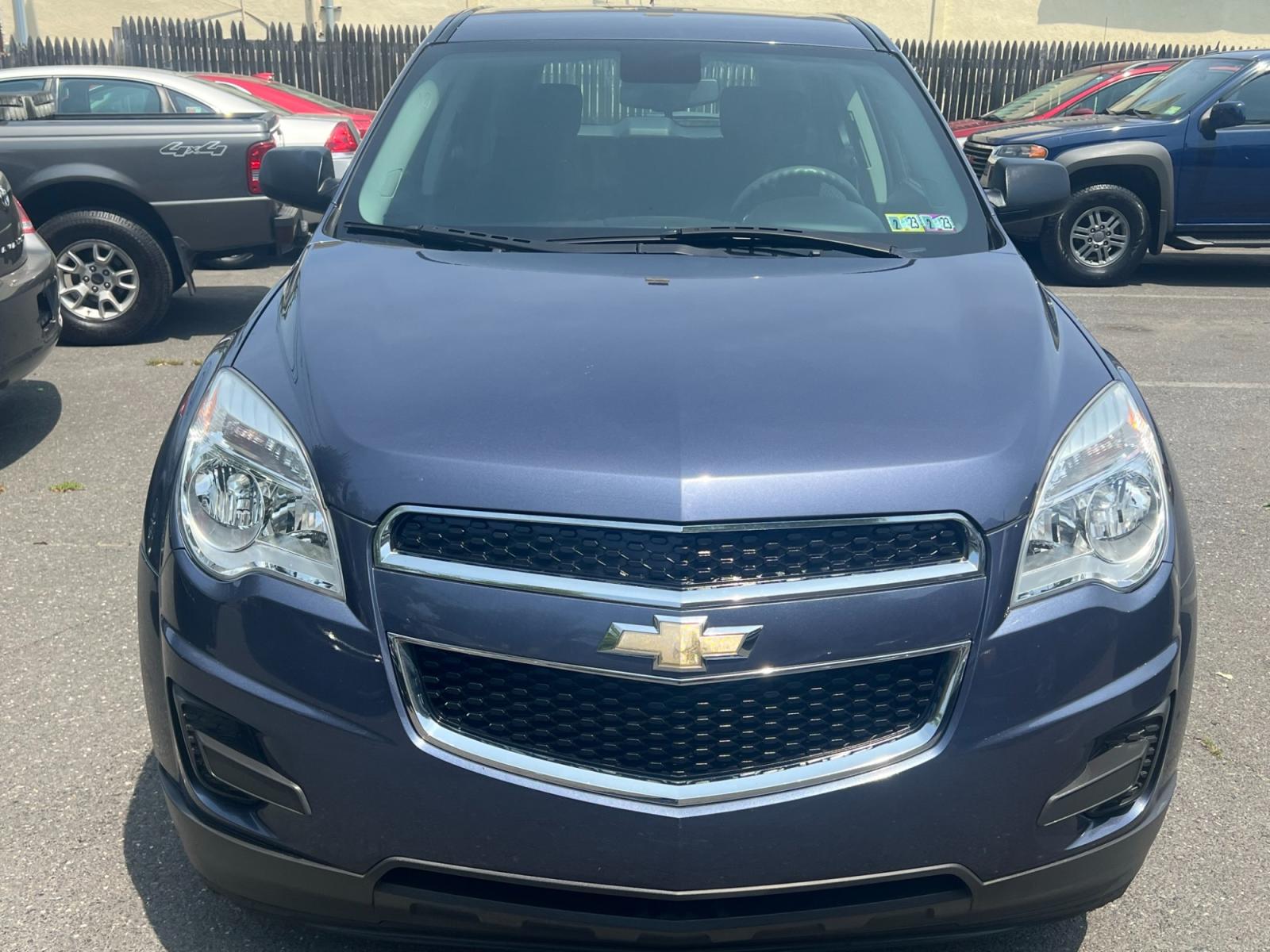 2014 Blue /gray Chevrolet Equinox (2GNALAEK4E6) , located at 1018 Brunswick Ave, Trenton, NJ, 08638, (609) 989-0900, 40.240086, -74.748085 - Super Clean Chevy Equinox with only 69k miles on it, serviced up and ready to go. Call Anthony to set up an appt to see and drive, 609-273-5100 - Photo #7
